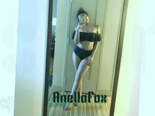 AnellaFox